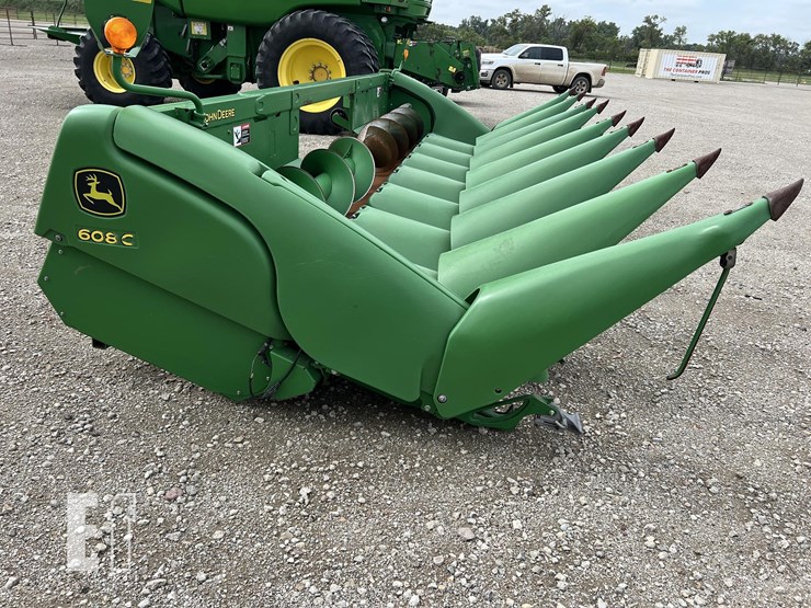 2013-john-deere-608c-image-4