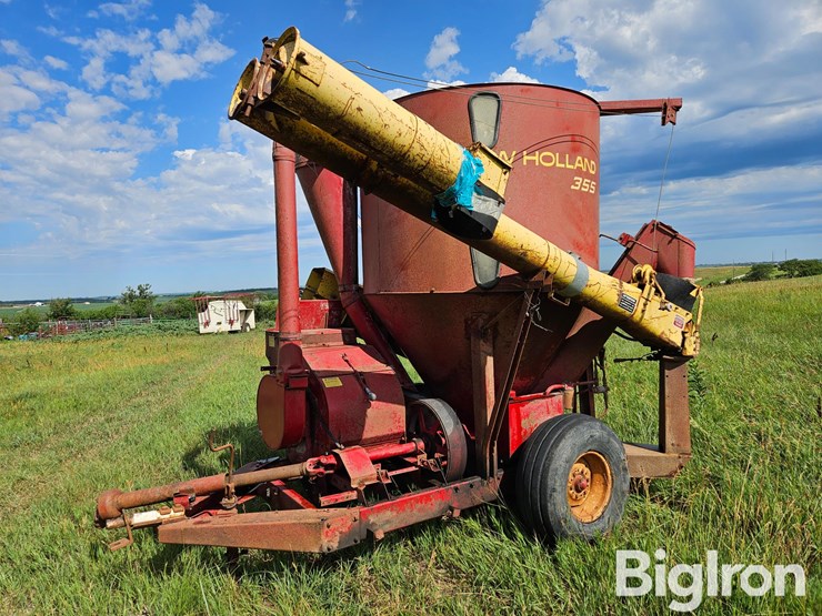 new-holland-355-image-1