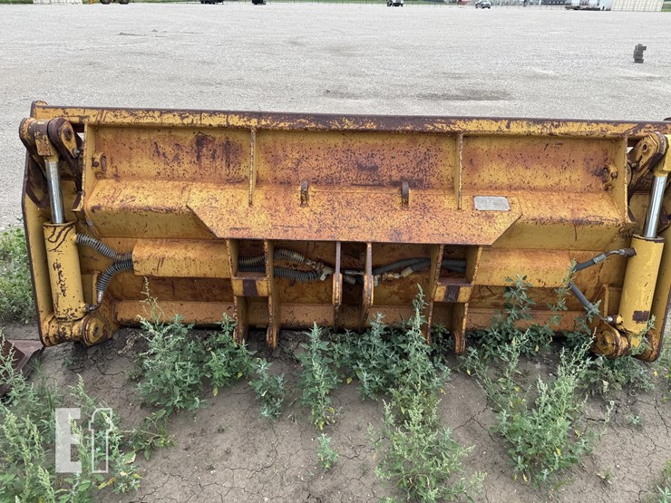 cat-2.38-yard-clam-bucket-image-5
