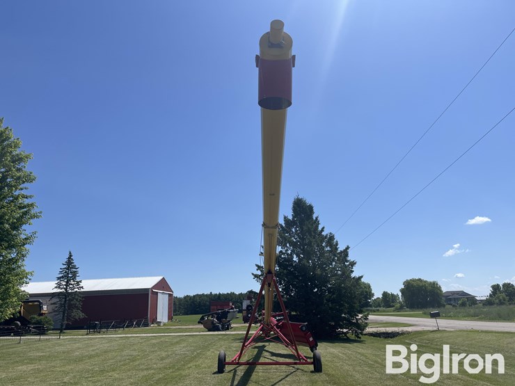 westfield-mk100-63-grain-auger-w/swing-hopper-image-6