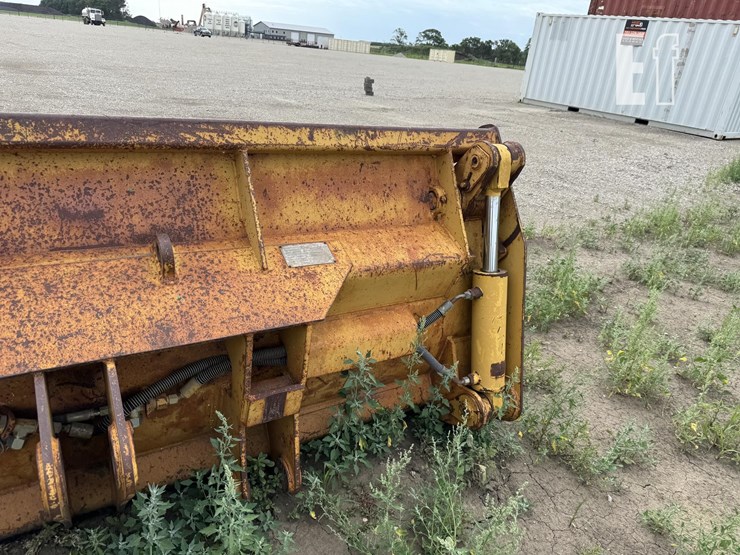 cat-2.38-yard-clam-bucket-image-6