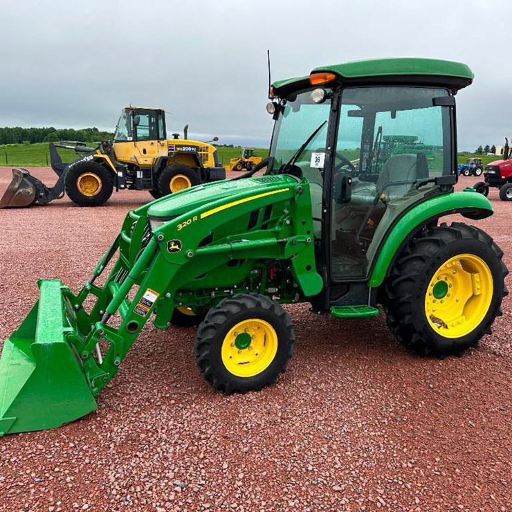 2022 JOHN DEERE 3046R