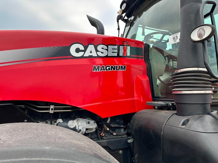 2017-case-ih-magnum-250-image-37