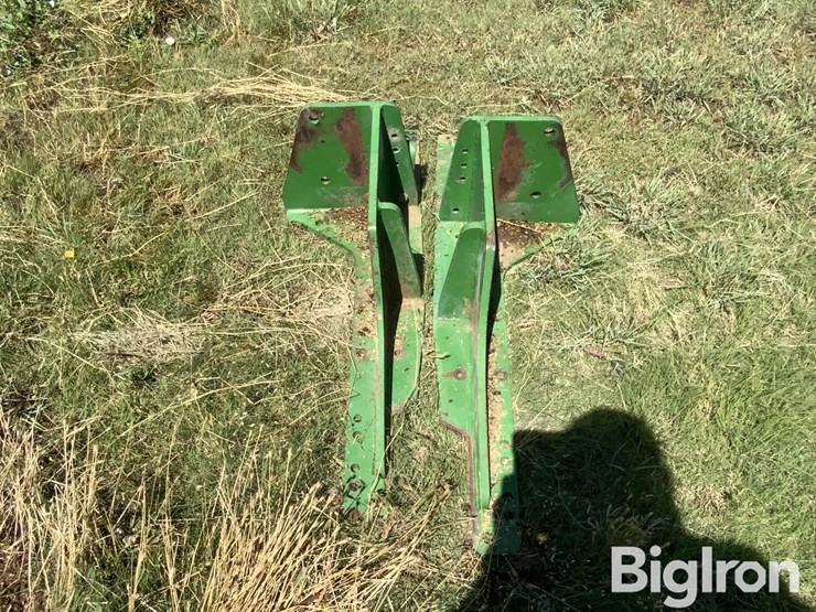 john-deere-146-image-19
