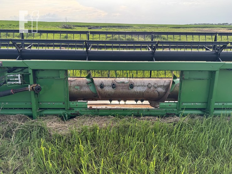 2010-john-deere-635f-image-7