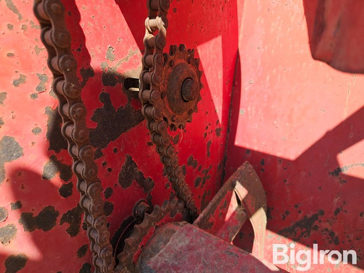 international-80-3-pt.-snow-blower-attachment-image-15