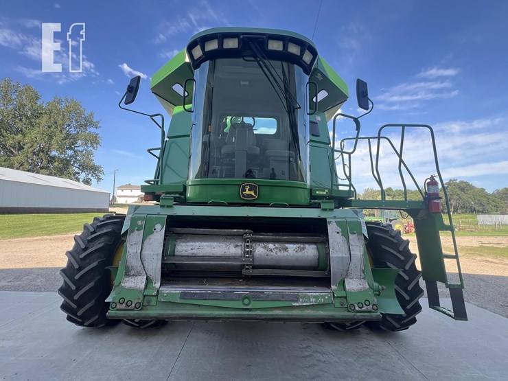 2004-john-deere-9660-sts-image-2