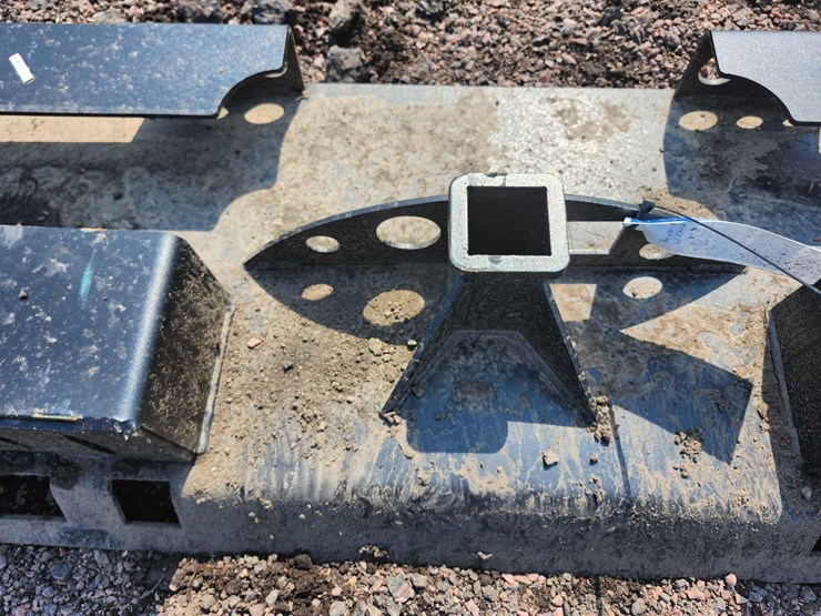 heavy-duty-do-all-receiver-hitch-skid-steer-plate-image-2