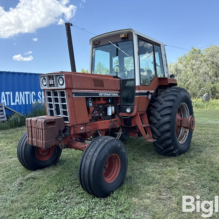 1981 INTERNATIONAL 1586
