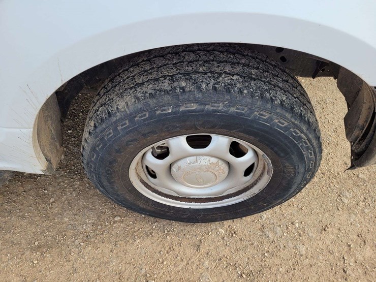 2018-ford-f150-xl-image-17