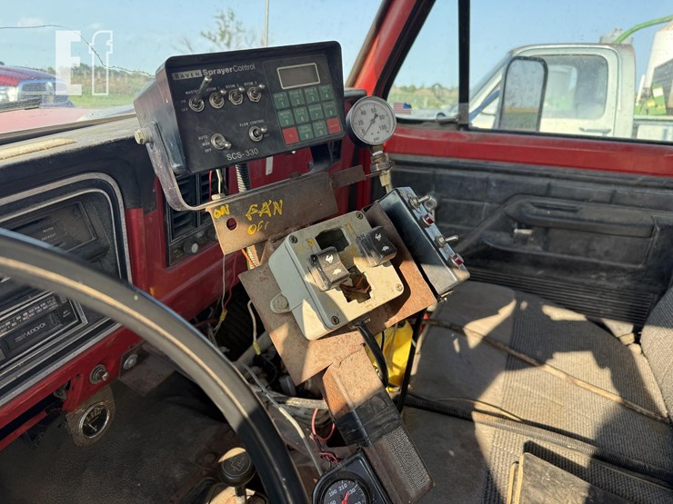 1975-ford-f250-image-3