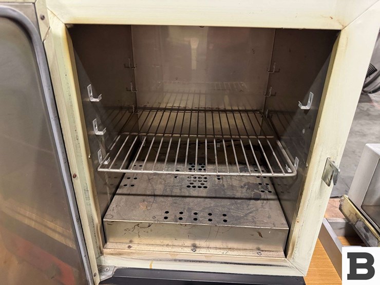 fisher-scientific-heating-oven-image-5