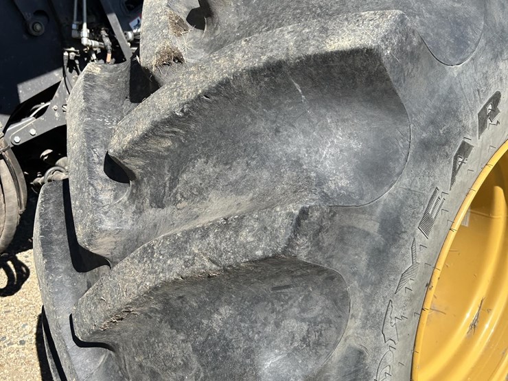 2012-claas-lexion-750tt-image-10