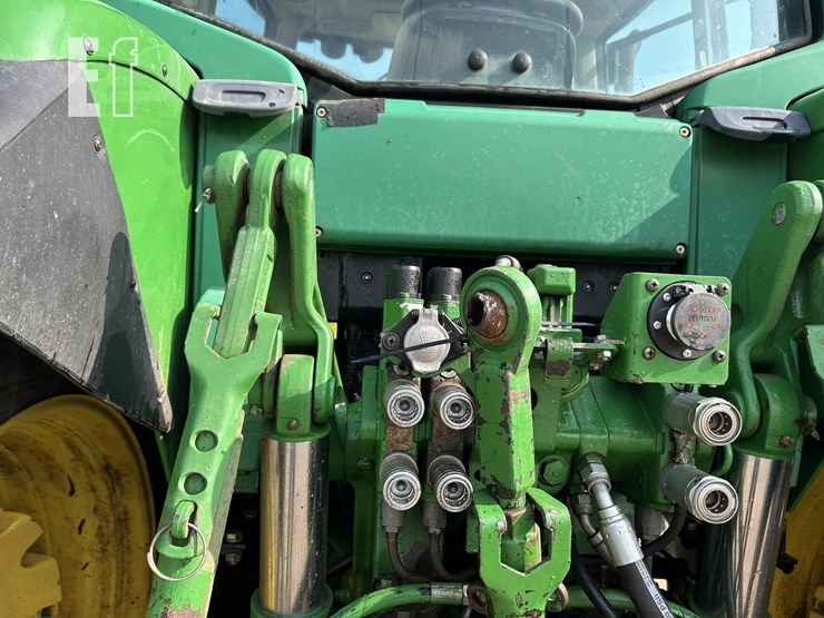 2005-john-deere-7520-image-21