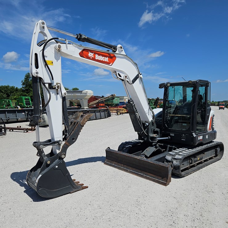 2021 BOBCAT E88