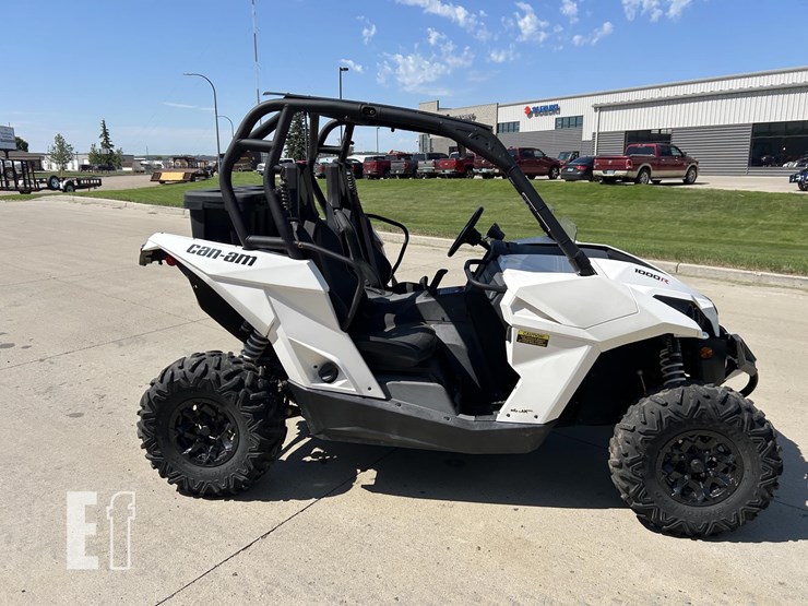 2017-can-am-maverick-x-xc-1000r-image-4