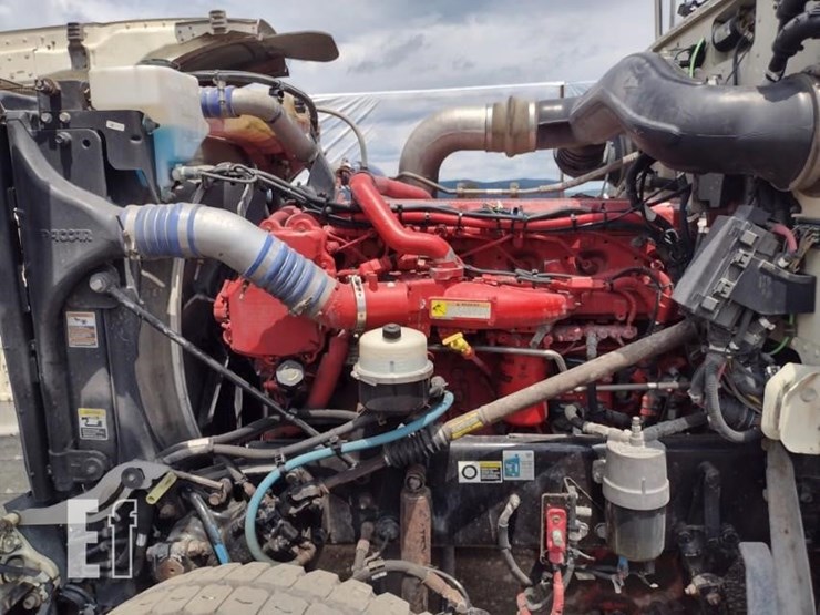 peterbilt-389-image-21