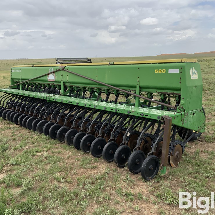 JOHN DEERE 520