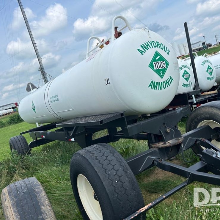 2010 Nh3 Nurse Tank (DR11821 Unit 221)
