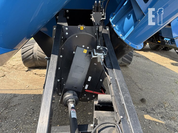 2020-kinze-1305-image-4