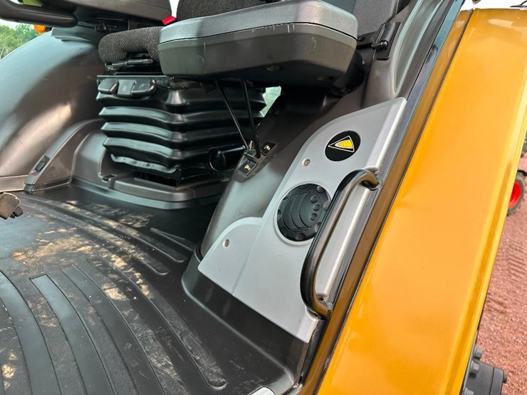 2011-challenger-mt645c-image-59