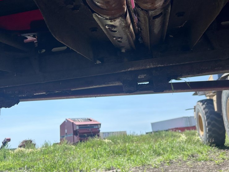case-ih-2412-image-12
