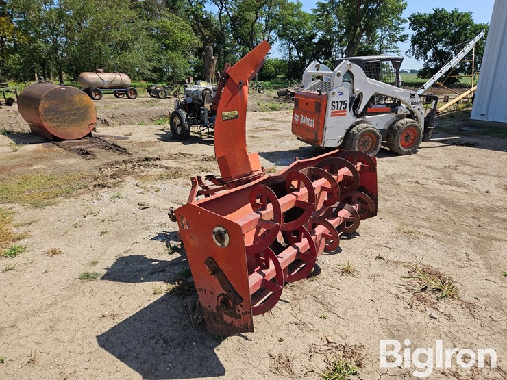 international-80-3-pt.-snow-blower-attachment-image-3