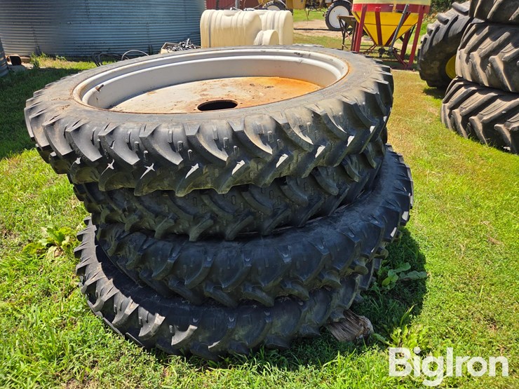 kleber-230/95r48-tires-&-rims-image-8