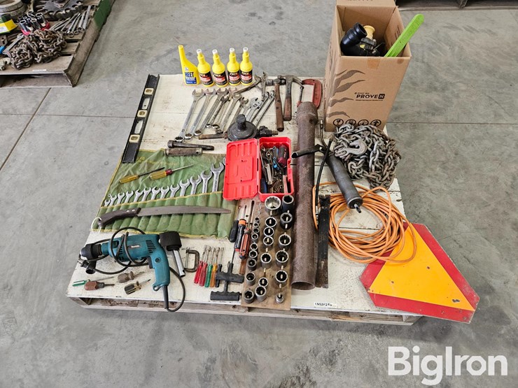 pallet-of-misc.-tools,-parts,-&-fasteners-image-1