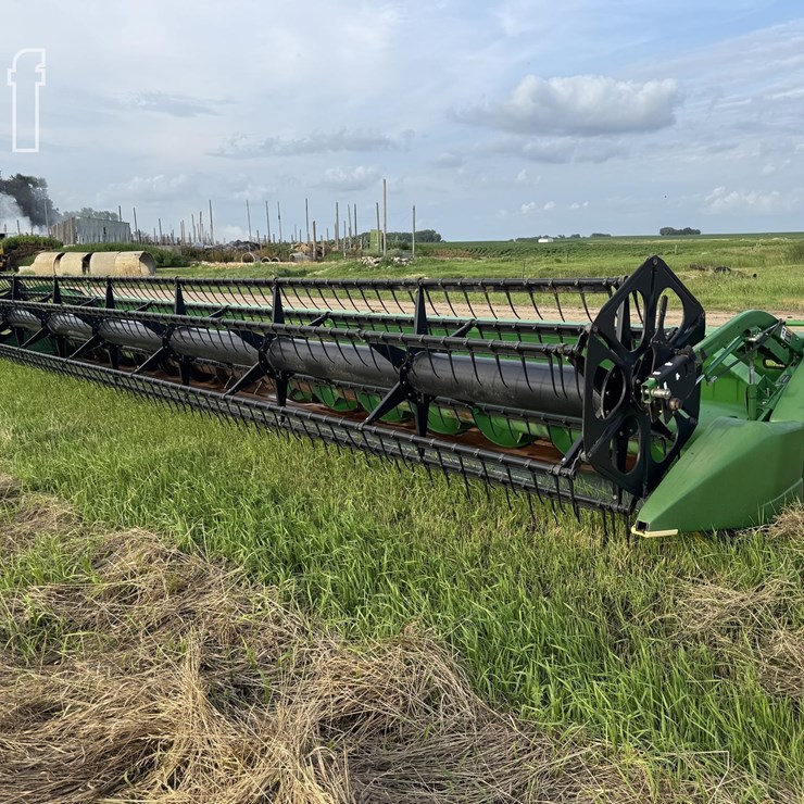 2010 JOHN DEERE 635F