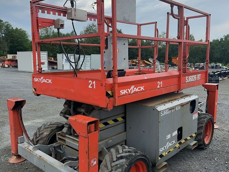 2008-skyjack-sj6826rt-image-3
