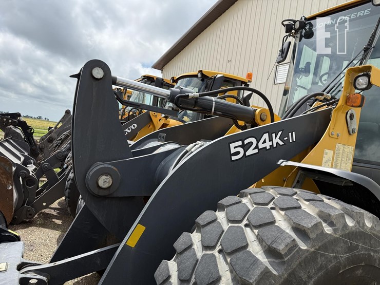 2019-deere-524kii-image-5