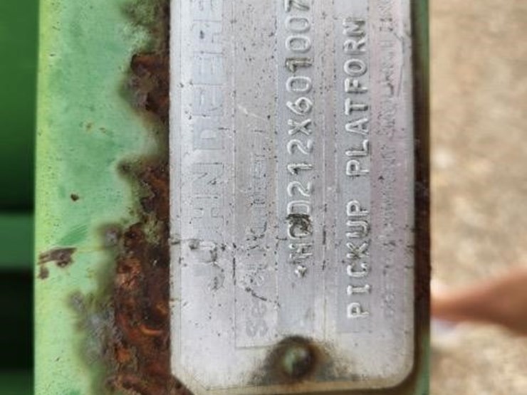 john-deere-212-image-4