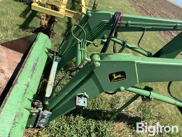 john-deere-146-image-11