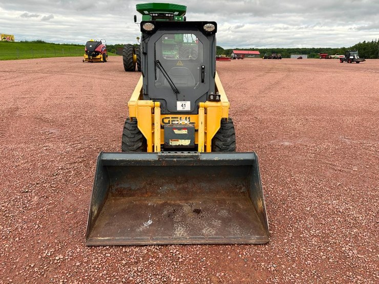 gehl-4240e-image-2