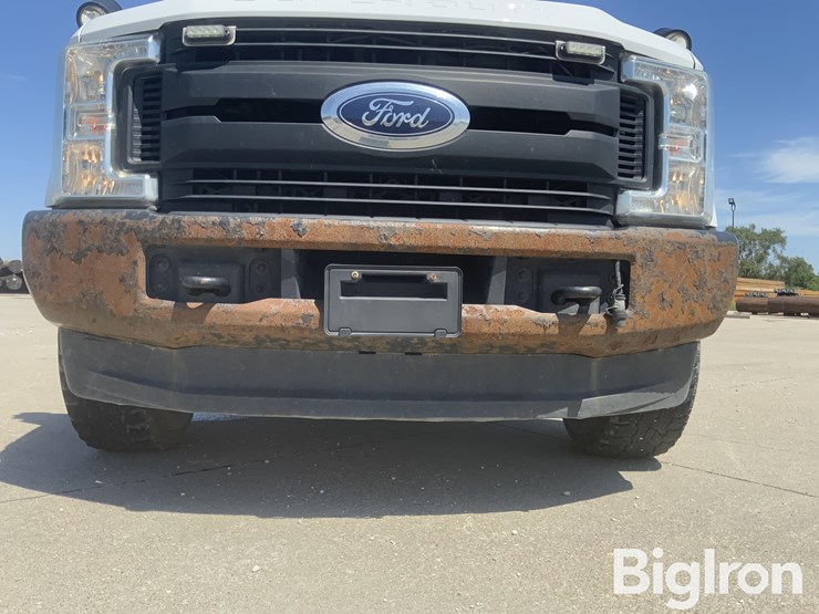 2017-ford-f350-xl-image-9