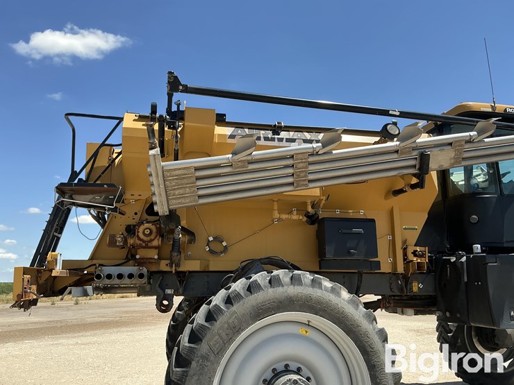 2015-rogator-1300b-self-propelled-dry-spreader-w/airmax-180-image-20