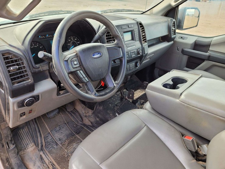 2018-ford-f150-xl-image-8