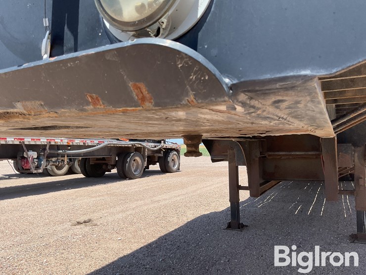 2013-b-b-tri/a-drop-deck-sprayer-trailer-image-10