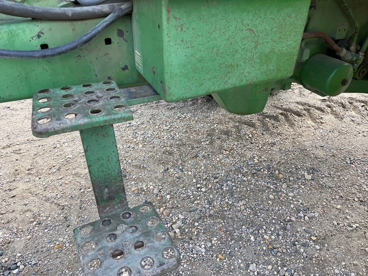 1981-john-deere-4240-image-22