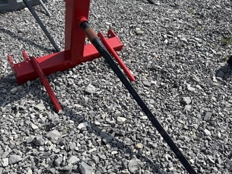 3-point-bale-spear-image-1