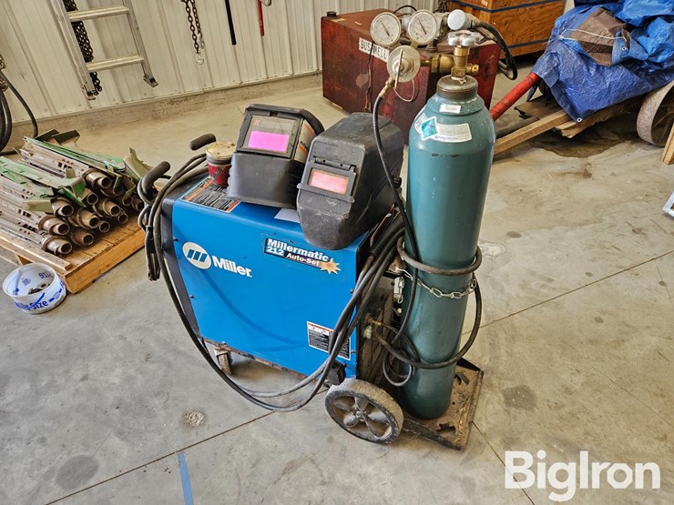 miller-millermatic-212-autoset-mig-welder-image-6
