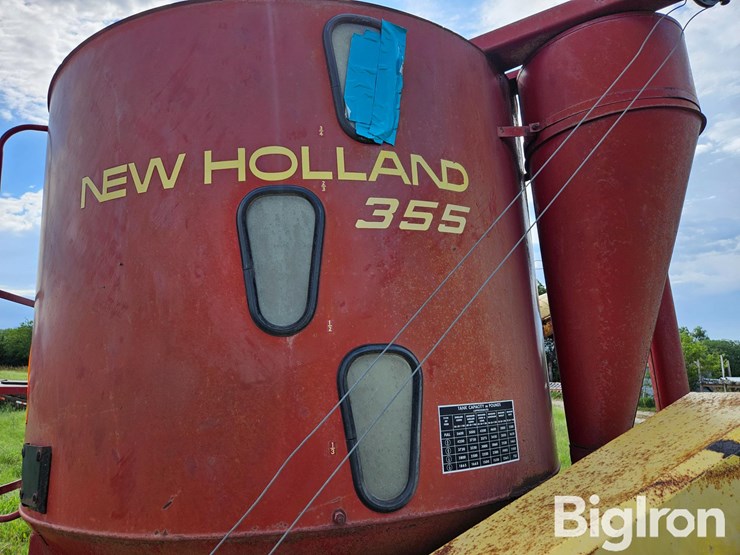 new-holland-355-image-18