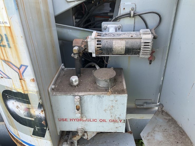 1995-skyjack-sjkb33n-image-30