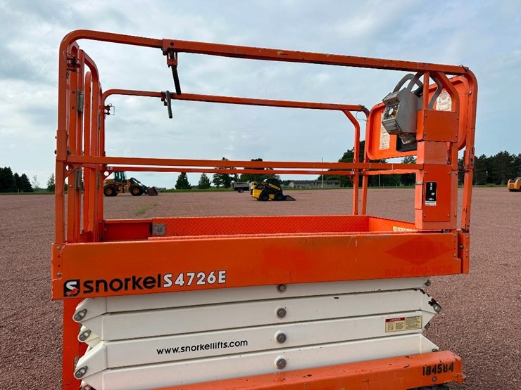 2016-snorkel-s4726e-image-16
