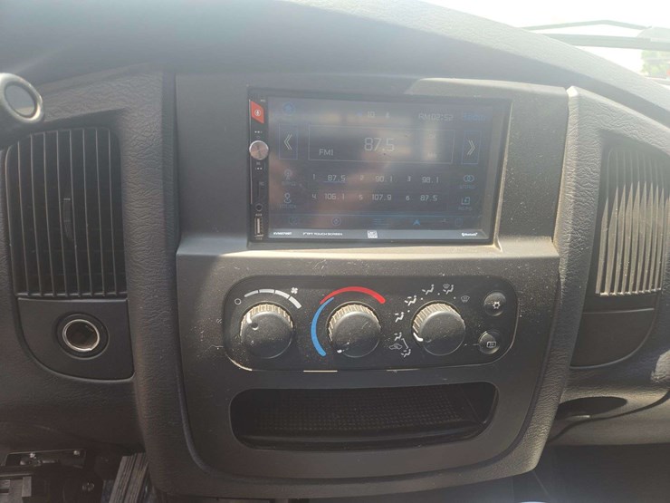 2004-dodge-ram-2500-image-14