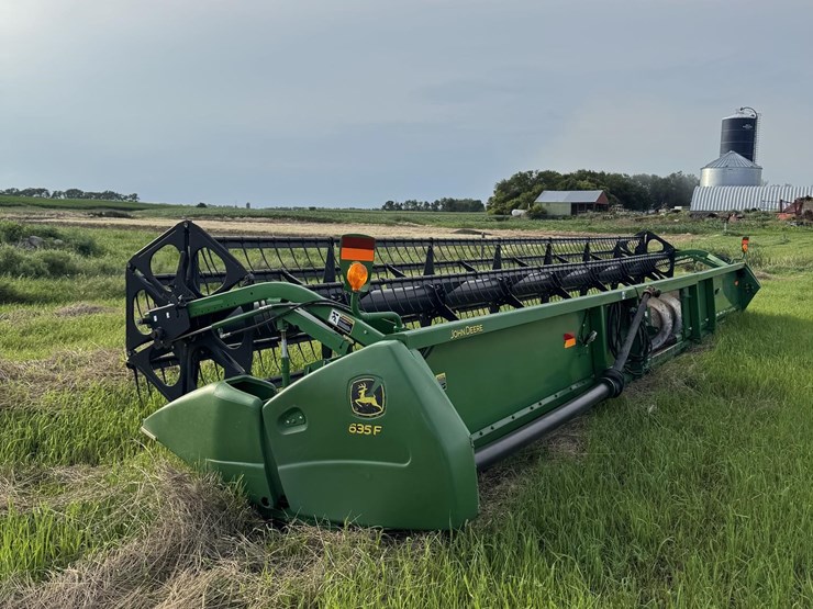 2010-john-deere-635f-image-9
