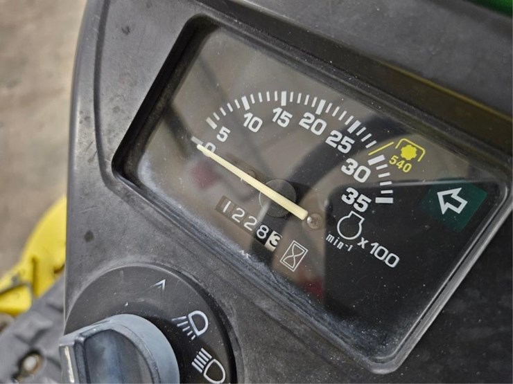 john-deere-2305-image-41