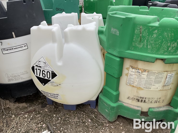 poly-chemical-totes-image-19