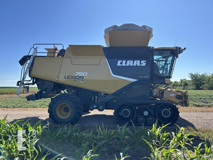 2012-claas-lexion-750tt-image-9
